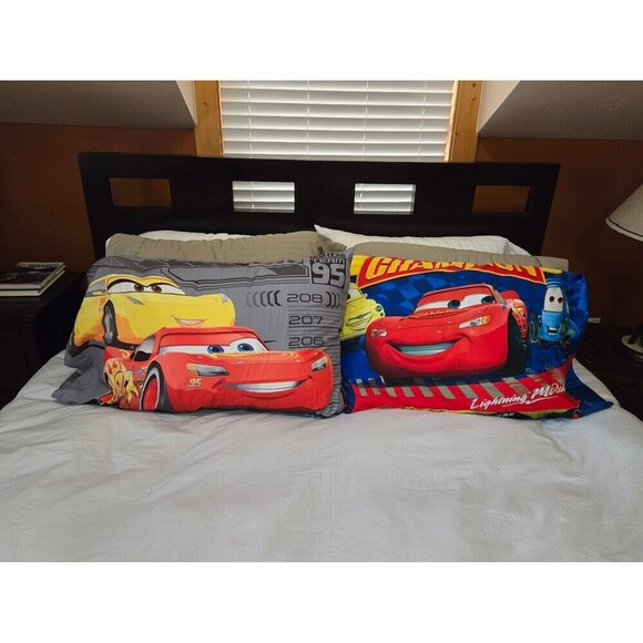 DISNEY PIXAR CARS CARS 3 SET OF 2 PILLOWCASES BEDDING LINENS CHILDREN YOUTH - Picture 1 of 12